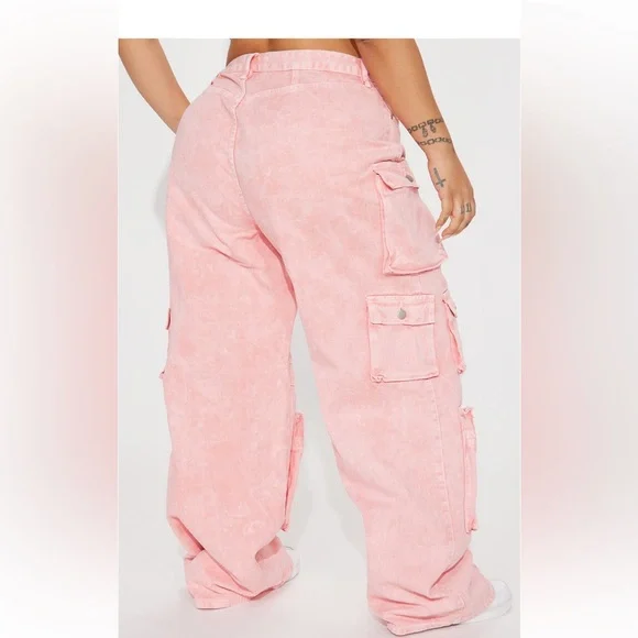 Fashionnova Lily cargo jeans -pink - Picture 4 of 9